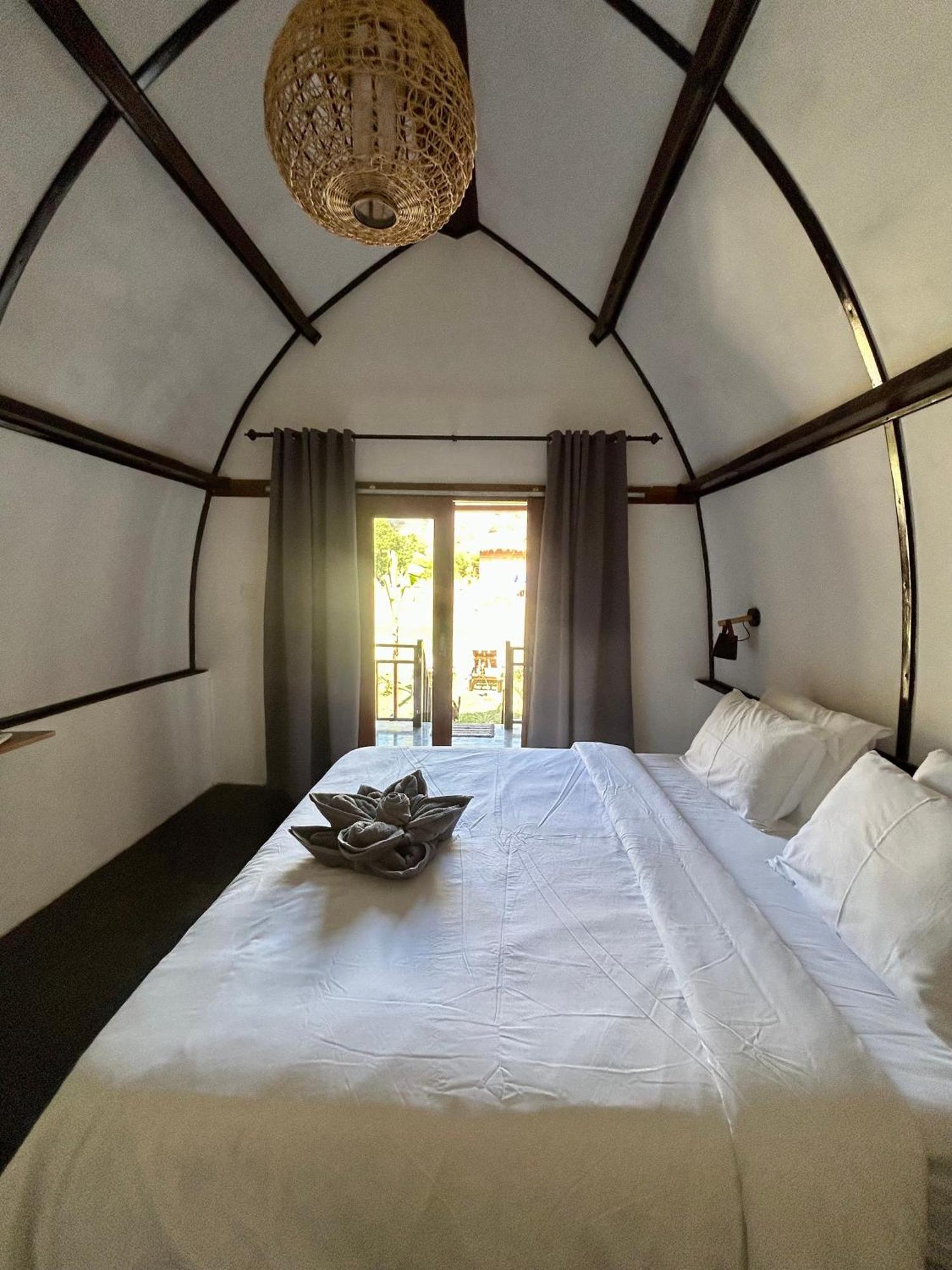 Damai Bungalows Maluk Eksteriør billede